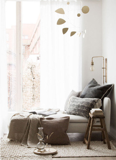 5 Easy Ways to Make a Cosy Reading Corner