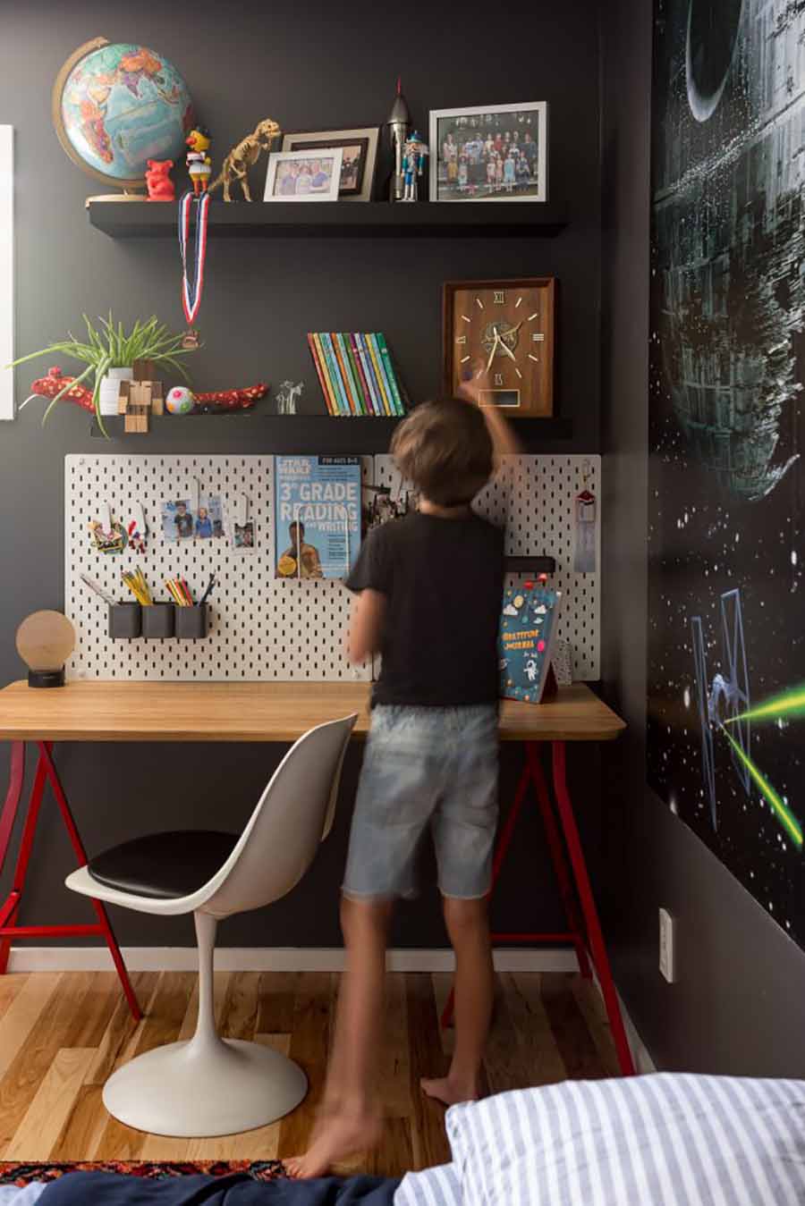 How To Integrate A Homework Station Into A Bedroom