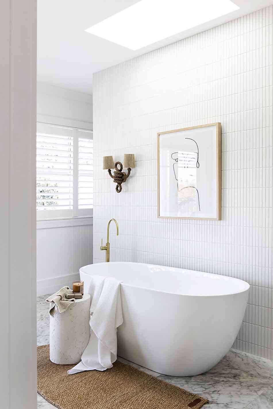 Freestanding vs Built-in Baths Pros and Cons