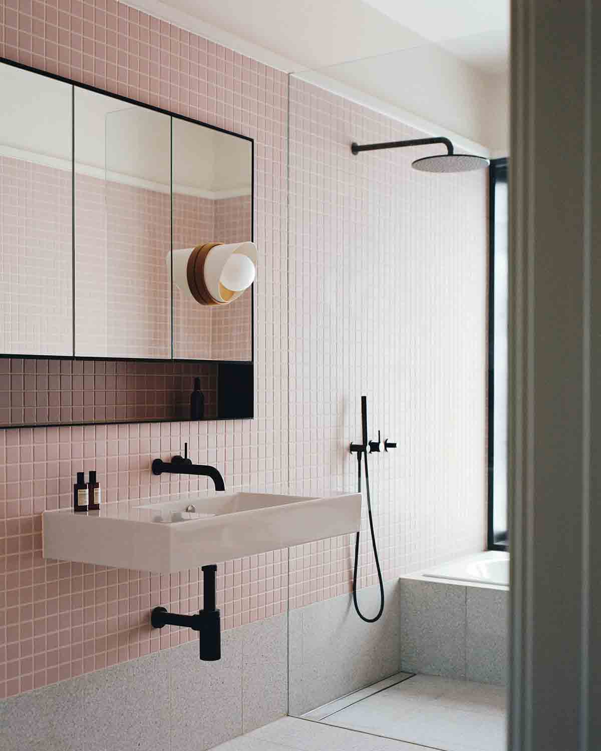 Trend Alert Tiled Baths Are Cool