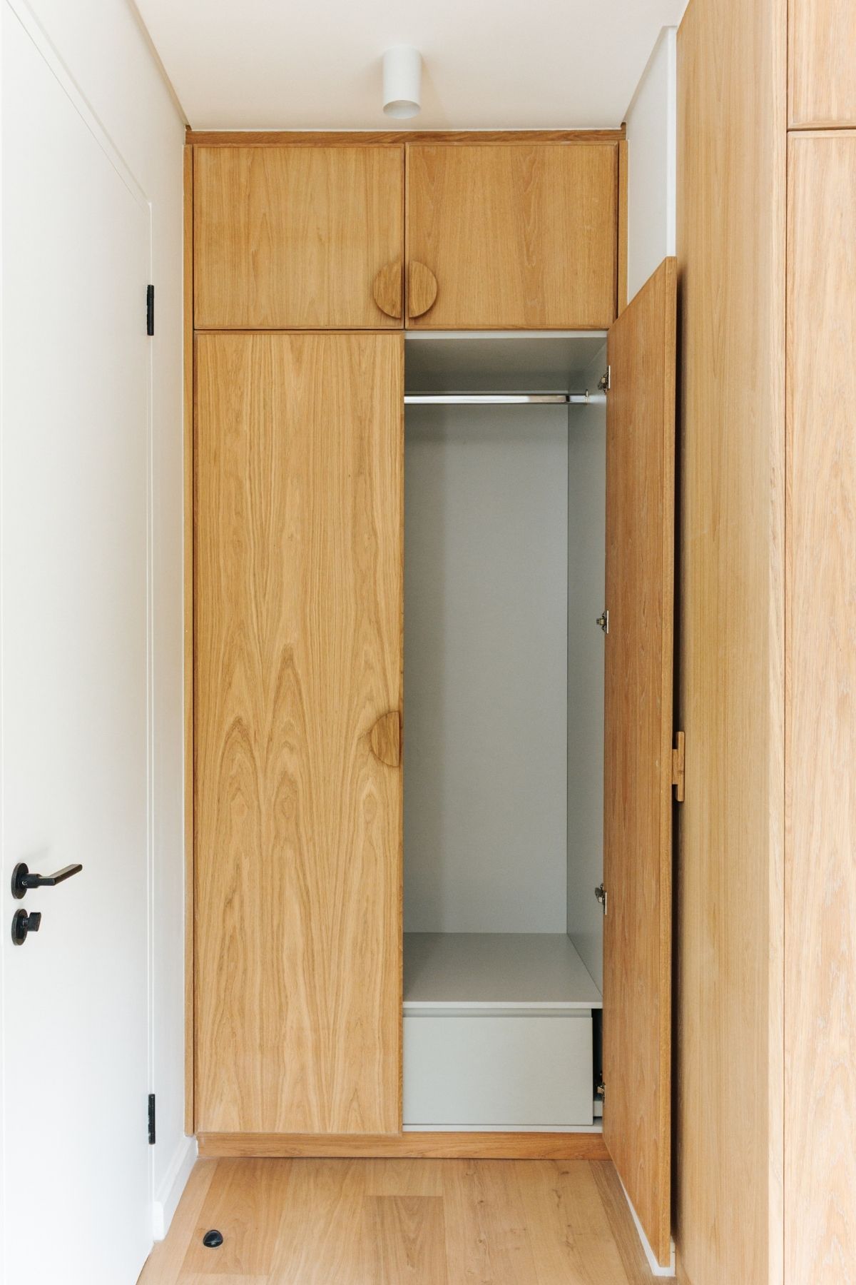 The Home Studio Wardrobe Design Done Properly