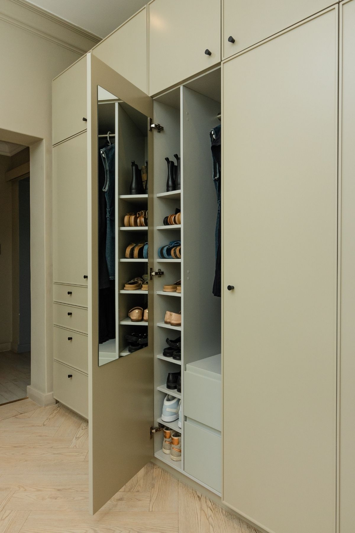 The Home Studio Wardrobe Design Done Properly